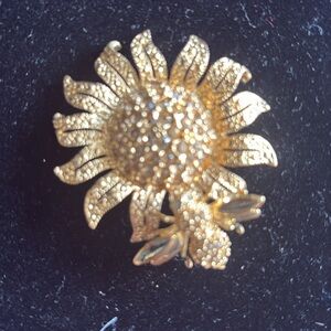 Gold Sunflower Brooch